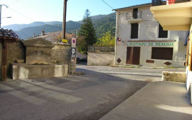 Location Gîte de France N°1141 (Gîte communal de La Beaume) à LA BEAUME