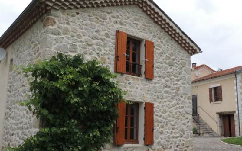 Gîtes de France N°1144 (Chez Michèle Côté vigne) Location Gîtes de France N°1144 (Chez Michèle Côté vigne) à LA BEAUME