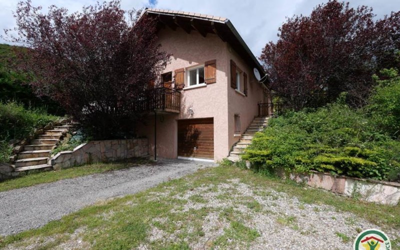 Gîtes de France N°1181 (Le Paradis du Cerf) Location Gîtes de France N°1181 (Le Paradis du Cerf) à ST JULIEN EN BEAUCHENE