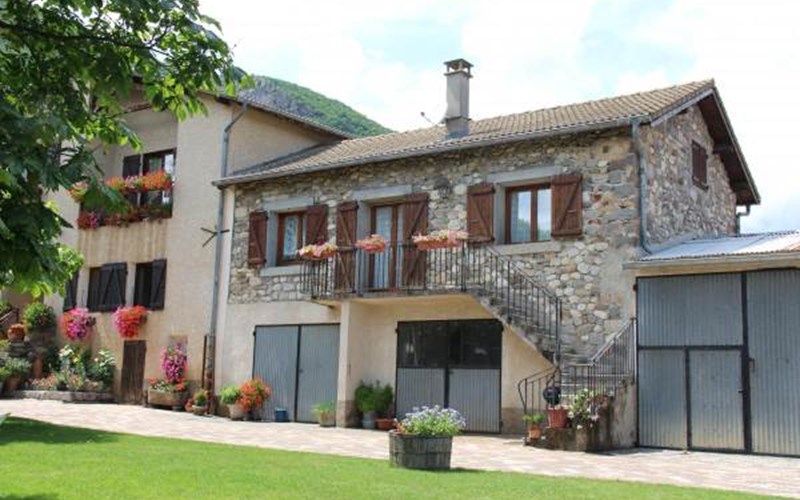 Gîtes de France N°1223 (Gîte du Serre) Location Gîtes de France N°1223 (Gîte du Serre) à VITROLLES