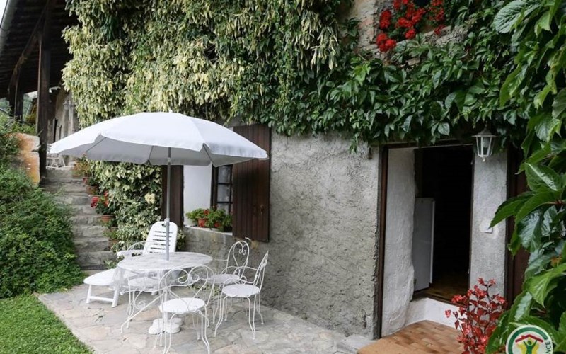 Gîtes de France N°1801 (Les Ancolies) Location Gîtes de France N°1801 (Les Ancolies) à VEYNES