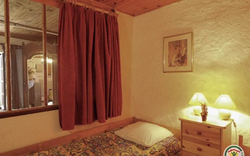 Gîtes de France N°1801 (Les Ancolies) Location Gîtes de France N°1801 (Les Ancolies) à VEYNES