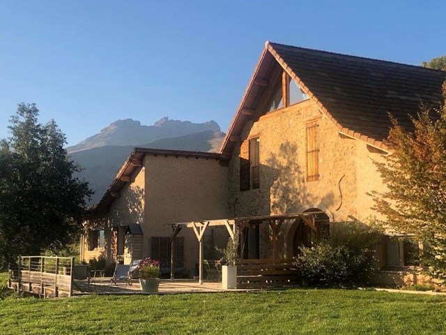 LA ROCHE DES ARNAUDS