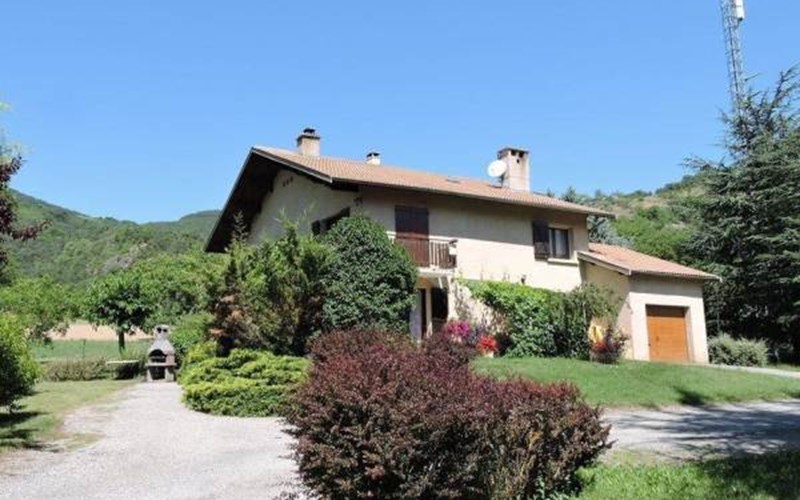 Gîtes de France N°2415 (Les Hirondelles) Location Gîtes de France N°2415 (Les Hirondelles) à ST ETIENNE LE LAUS