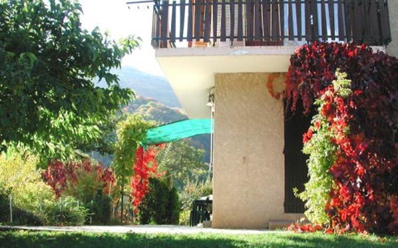 Gîtes de France N°2415 (Les Hirondelles) Location Gîtes de France N°2415 (Les Hirondelles) à ST ETIENNE LE LAUS