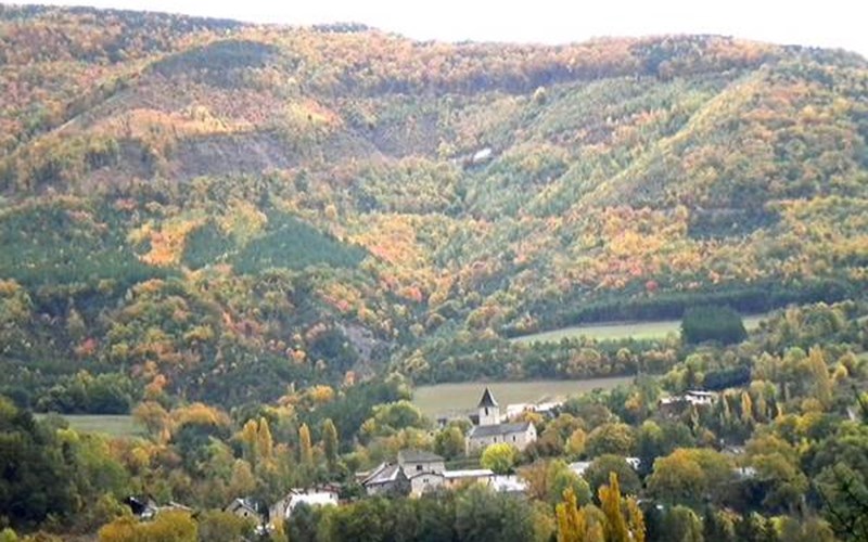 Gîtes de France N°2416 (Le Moulin) Location Gîtes de France N°2416 (Le Moulin) à ST ETIENNE LE LAUS