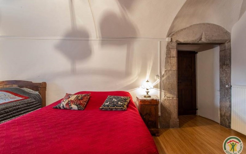 Gîtes de France N°2781 (Le Château de Rousset 1) Location Gîtes de France N°2781 (Le Château de Rousset 1) à ROUSSET