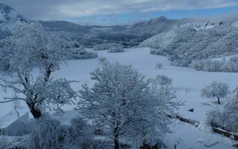 Gîtes de France N°2781 (Le Château de Rousset 1) Location Gîtes de France N°2781 (Le Château de Rousset 1) à ROUSSET