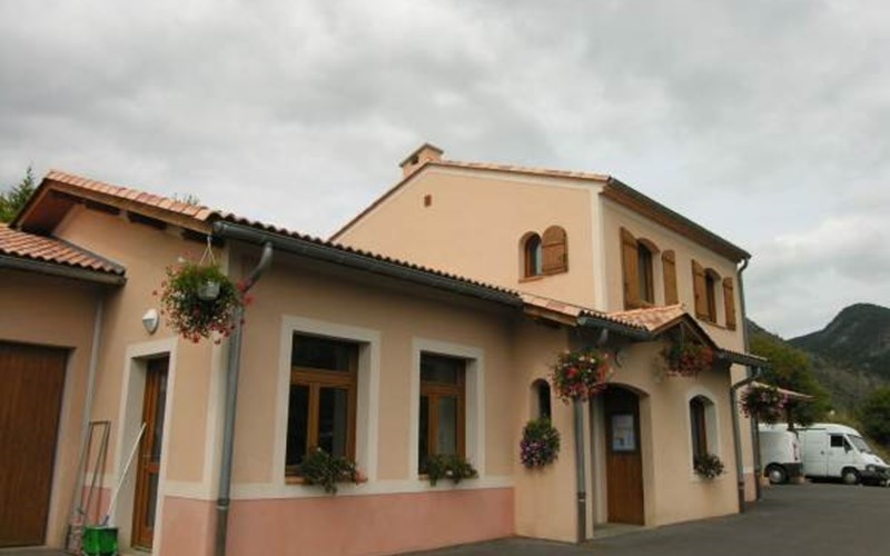 Gîtes de France N°2914 (Gîte communal de Lardier et Valença) Location Gîtes de France N°2914 (Gîte communal de Lardier et Valença) à LARDIER ET VALENCA