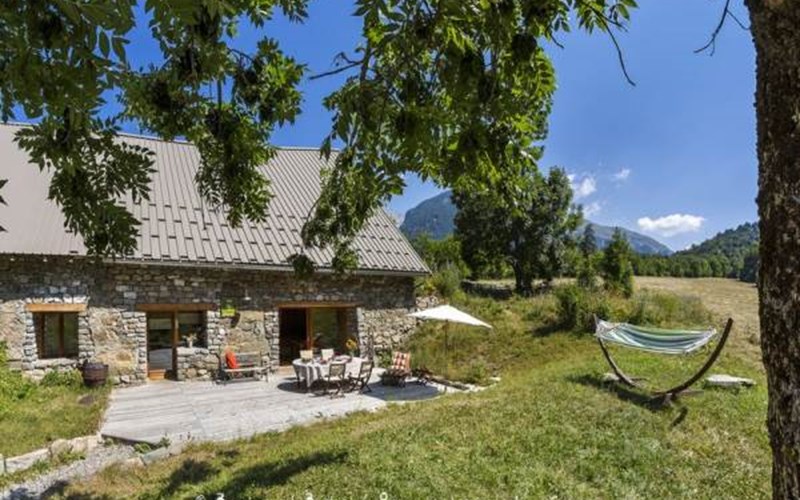 Gîtes de France N°5232 (L'Ecrin des Hautes Alpes - Est) Location Gîtes de France N°5232 (L'Ecrin des Hautes Alpes - Est) à ST JEAN ST NICOLAS