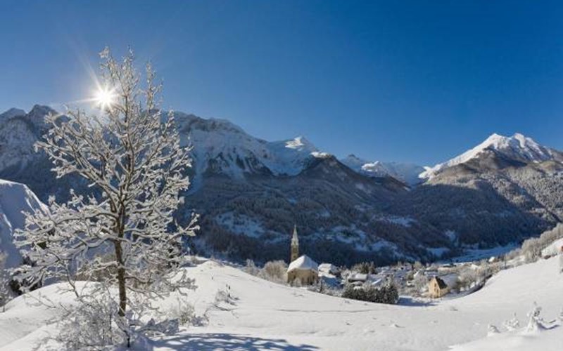 Gîtes de France N°5232 (L'Ecrin des Hautes Alpes - Est) Location Gîtes de France N°5232 (L'Ecrin des Hautes Alpes - Est) à ST JEAN ST NICOLAS