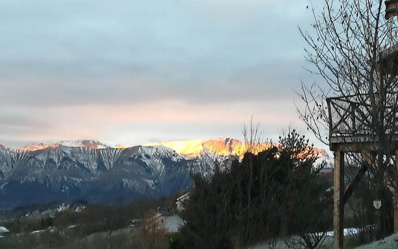 Gîtes de France N°5532 (La Cabane du Sautériau) Location Gîtes de France N°5532 (La Cabane du Sautériau) à ST MICHEL DE CHAILLOL