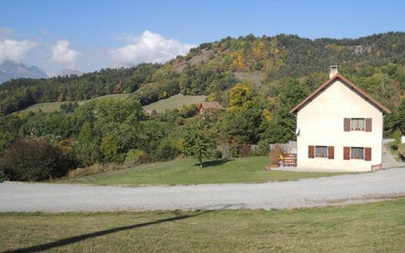 Gîtes de France N°5761 (Gîte des Astiers) Location Gîtes de France N°5761 (Gîte des Astiers) à ST BONNET EN CHAMPSAUR