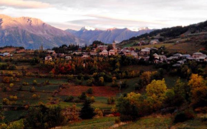 Gîtes de France N°6241 (Gîte Roche Rousse) Location Gîtes de France N°6241 (Gîte Roche Rousse) à CHATEAUROUX LES ALPES
