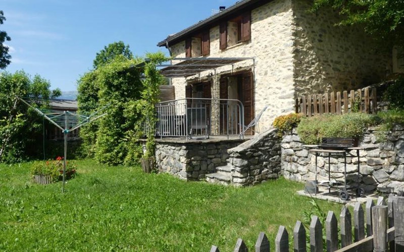 Gîtes de France N°6415 (Le Jardin) Location Gîtes de France N°6415 (Le Jardin) à EMBRUN