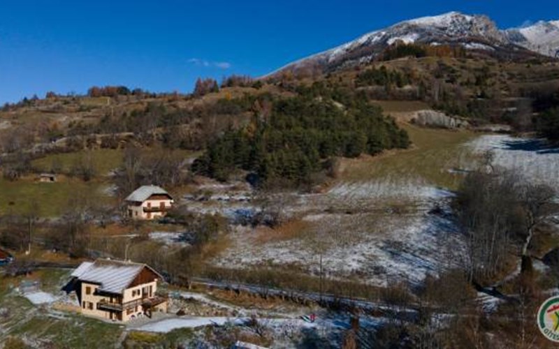 Gîtes de France N°6558 (La Rase) Location Gîtes de France N°6558 (La Rase) à LES ORRES