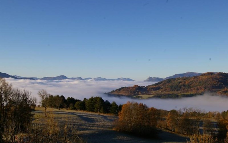 Gîtes de France N°6612 (Cosy sur le lac) Location Gîtes de France N°6612 (Cosy sur le lac) à PUY ST EUSEBE
