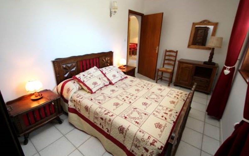 Gîtes de France N°7412 (Le Jardin) Location Gîtes de France N°7412 (Le Jardin) à EYGLIERS