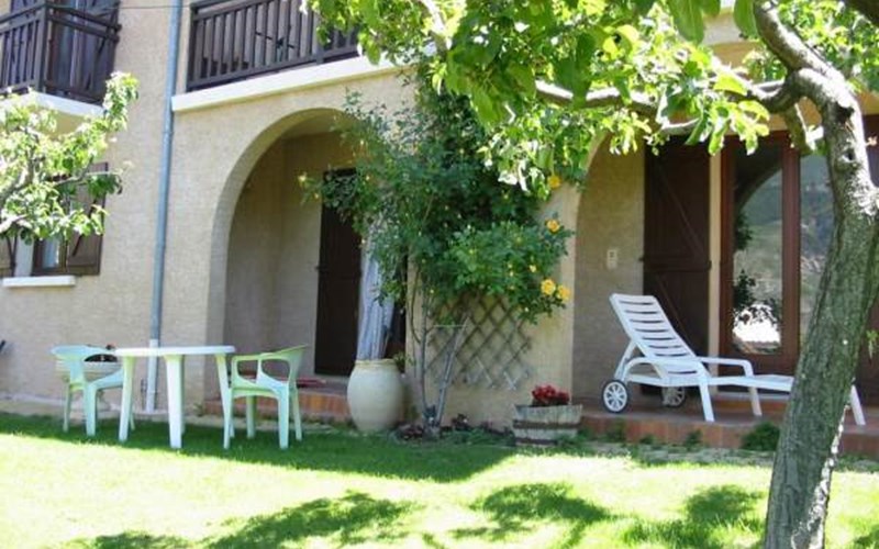 Gîtes de France N°7412 (Le Jardin) Location Gîtes de France N°7412 (Le Jardin) à EYGLIERS