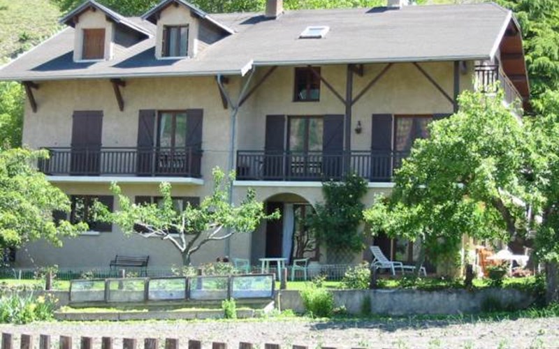 Gîtes de France N°7412 (Le Jardin) Location Gîtes de France N°7412 (Le Jardin) à EYGLIERS