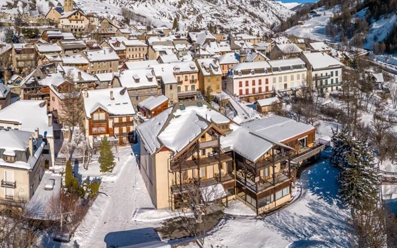 Gîtes de France N°8218 (Quen' Chan'T le Guil - Gîte Guil) Location Gîtes de France N°8218 (Quen' Chan'T le Guil - Gîte Guil) à AIGUILLES