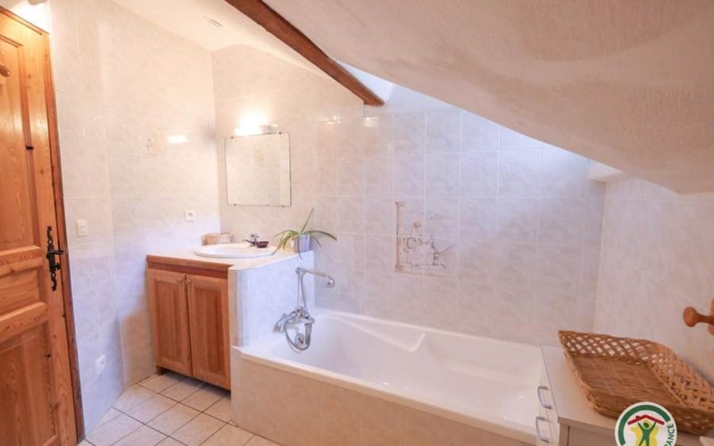 Gîtes de France N°8552 (Clos Chamois) Location Gîtes de France N°8552 (Clos Chamois) à CHATEAU VILLE VIEILLE