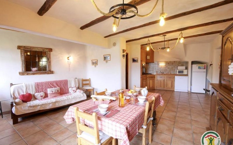 Gîtes de France N°8552 (Clos Chamois) Location Gîtes de France N°8552 (Clos Chamois) à CHATEAU VILLE VIEILLE