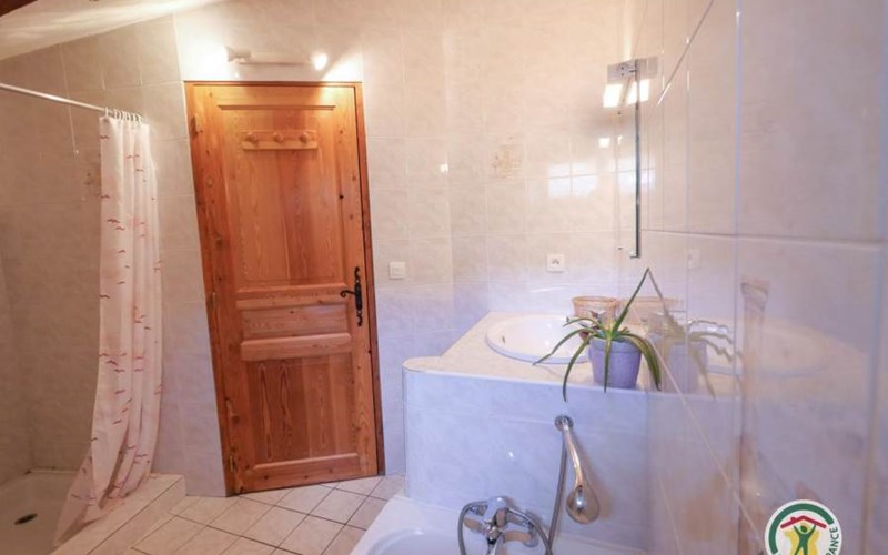 Gîtes de France N°8552 (Clos Chamois) Location Gîtes de France N°8552 (Clos Chamois) à CHATEAU VILLE VIEILLE