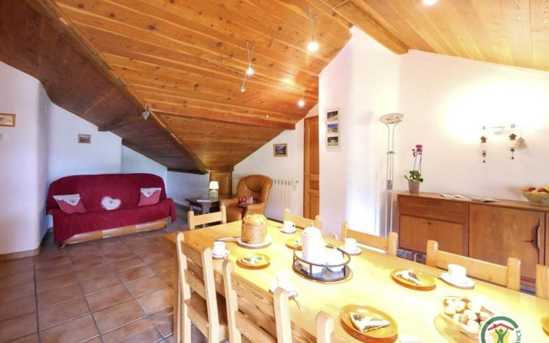 Gîtes de France N°8553 (Rochebrune) Location Gîtes de France N°8553 (Rochebrune) à CHATEAU VILLE VIEILLE