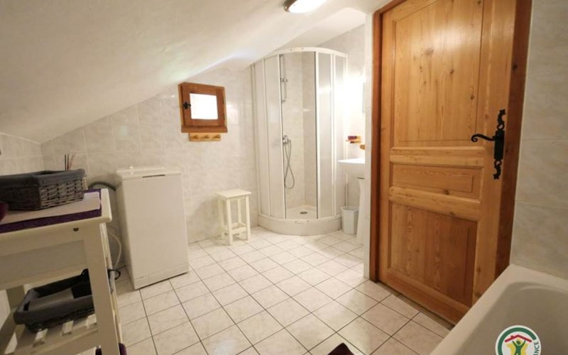 Gîtes de France N°8553 (Rochebrune) Location Gîtes de France N°8553 (Rochebrune) à CHATEAU VILLE VIEILLE