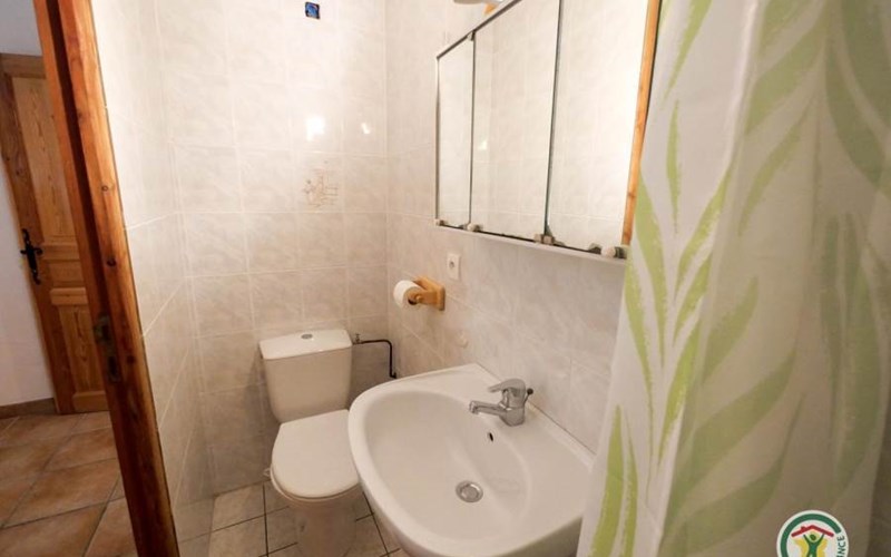 Gîtes de France N°8553 (Rochebrune) Location Gîtes de France N°8553 (Rochebrune) à CHATEAU VILLE VIEILLE