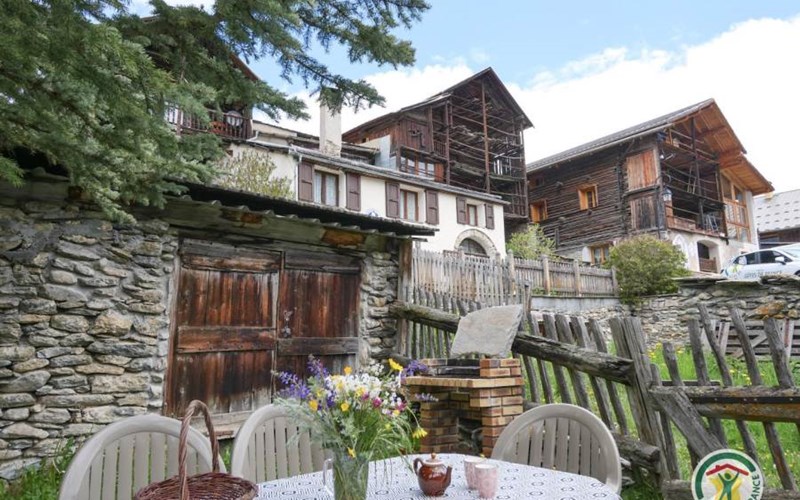 Gîtes de France N°8653 (LOU TEMS PASSO PASSO LOU BEN) Location Gîtes de France N°8653 (LOU TEMS PASSO PASSO LOU BEN) à MOLINES EN QUEYRAS