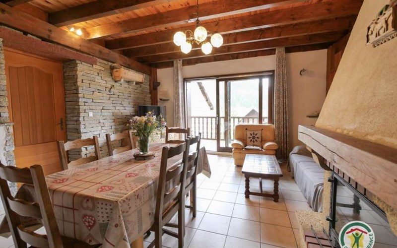 Gîtes de France N°8659 (LOU TEMS PASSO PASSO LOU BEN) Location Gîtes de France N°8659 (LOU TEMS PASSO PASSO LOU BEN) à MOLINES EN QUEYRAS