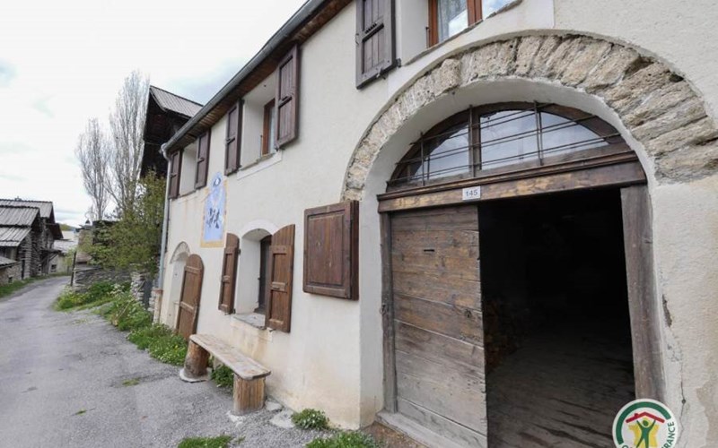 Gîtes de France N°8659 (LOU TEMS PASSO PASSO LOU BEN) Location Gîtes de France N°8659 (LOU TEMS PASSO PASSO LOU BEN) à MOLINES EN QUEYRAS