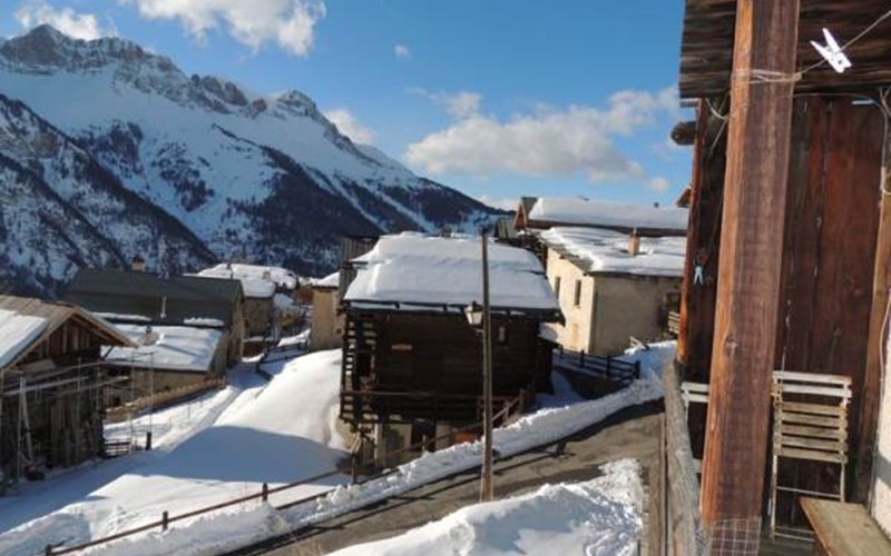 Gîtes de France N°8806 (Le Lys Orangé) Location Gîtes de France N°8806 (Le Lys Orangé) à ST VERAN