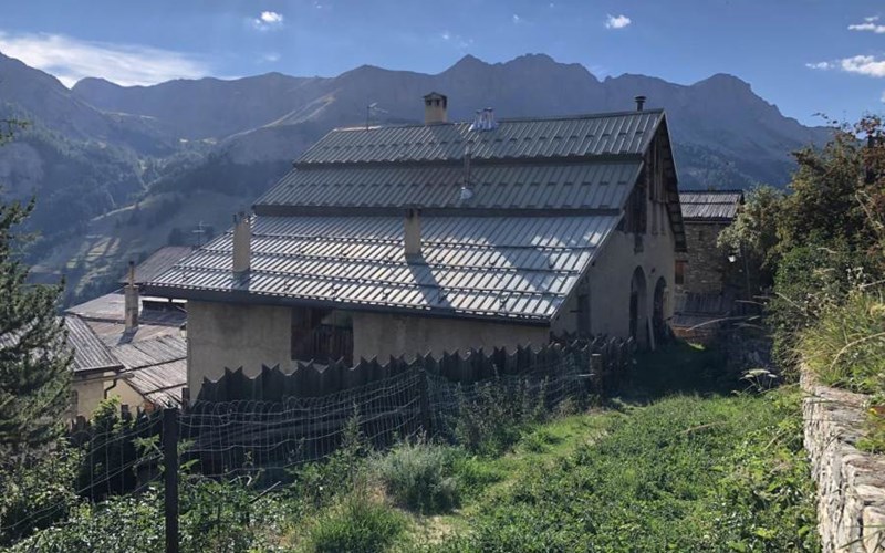 Gîtes de France N°8809 (L'Alpazen) Location Gîtes de France N°8809 (L'Alpazen) à ST VERAN