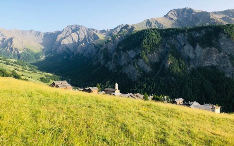 Gîtes de France N°8809 (L'Alpazen) Location Gîtes de France N°8809 (L'Alpazen) à ST VERAN