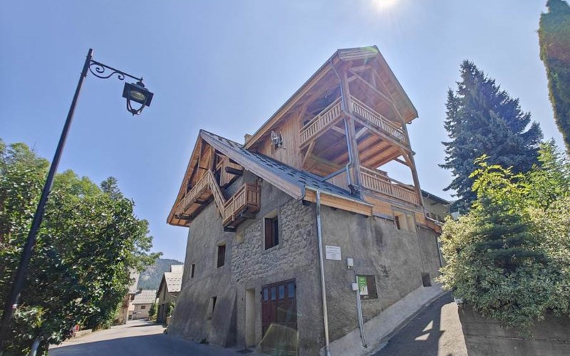Gîtes de France N°9439 (Mont Brison) Location Gîtes de France N°9439 (Mont Brison) à PUY ST VINCENT