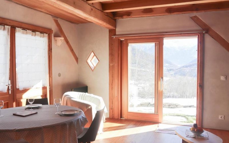 Gîtes de France N°9710 (Le Chalet de Mounia) Location Gîtes de France N°9710 (Le Chalet de Mounia) à PELVOUX