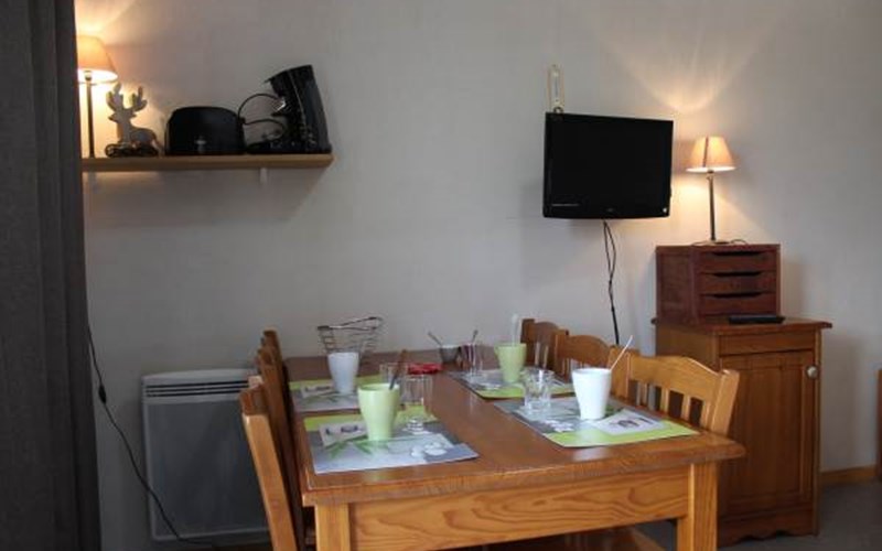 LES CHAUMETTES Location LES CHAUMETTES à SUPERDEVOLUY