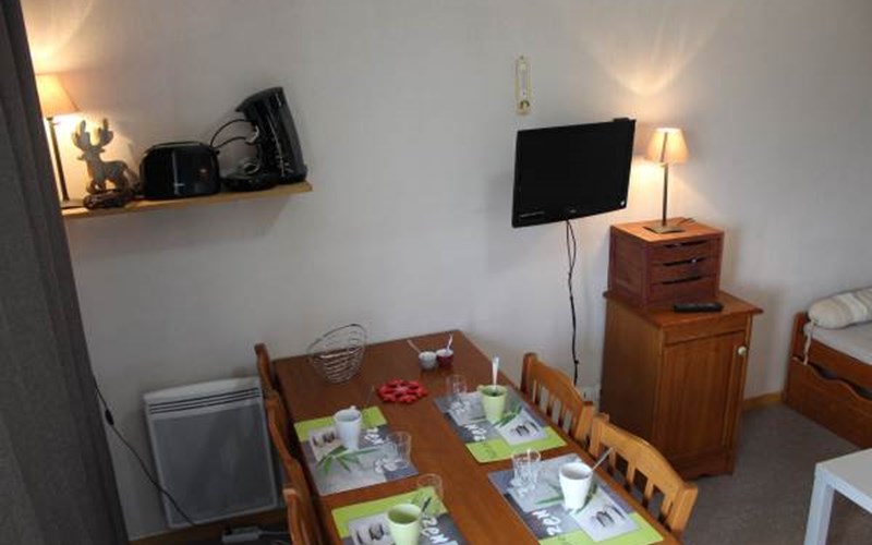 LES CHAUMETTES Location LES CHAUMETTES à SUPERDEVOLUY