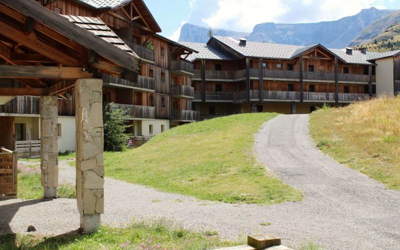 LES CHAUMETTES Location LES CHAUMETTES à SUPERDEVOLUY