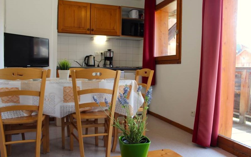 LES CHALETS DE SUPERD GENTIANE Location LES CHALETS DE SUPERD GENTIANE à SUPERDEVOLUY