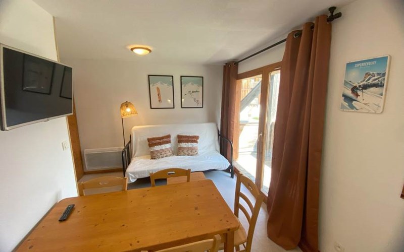 LES CHALETS DE SUPERD GENTIANE Location LES CHALETS DE SUPERD GENTIANE à SUPERDEVOLUY