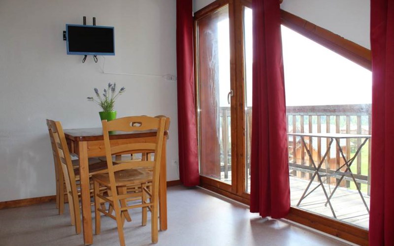 LES CHALETS DE SUPERD GENTIANE Location LES CHALETS DE SUPERD GENTIANE à SUPERDEVOLUY