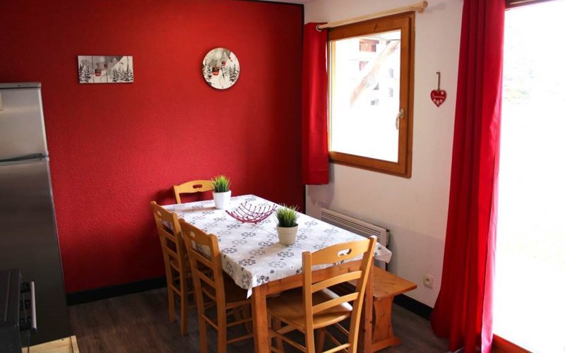 LES CHALETS DE SUPERD HELIANTHEME Location LES CHALETS DE SUPERD HELIANTHEME à SUPERDEVOLUY