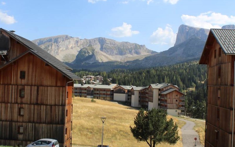 LES CHALETS DE SUPERD HELIANTHEME Location LES CHALETS DE SUPERD HELIANTHEME à SUPERDEVOLUY