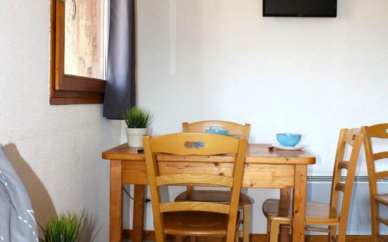 LES CHALETS DE SUPERD HELIANTHEME Location LES CHALETS DE SUPERD HELIANTHEME à SUPERDEVOLUY