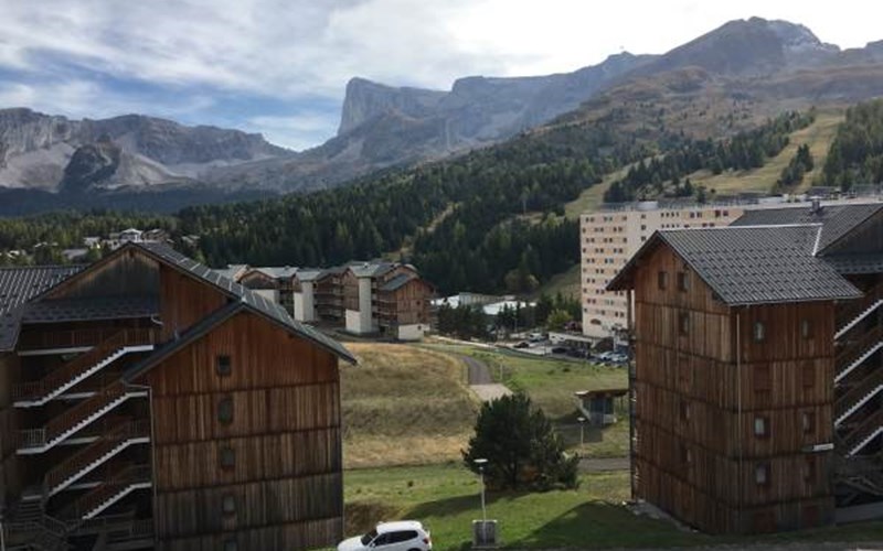 LES CHALETS DE SUPERD HELIANTHEME Location LES CHALETS DE SUPERD HELIANTHEME à SUPERDEVOLUY