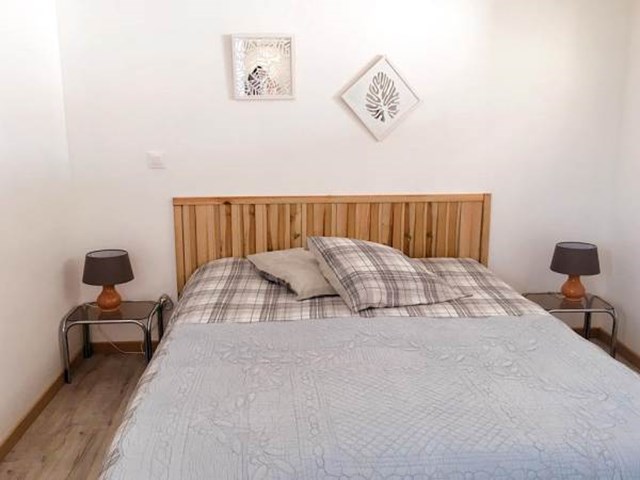 CHATEAUNEUF VAL ST DONAT